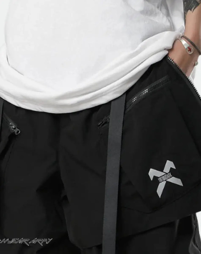 Techwear Black Cargo Shorts With Zip Pockets - M Clothing